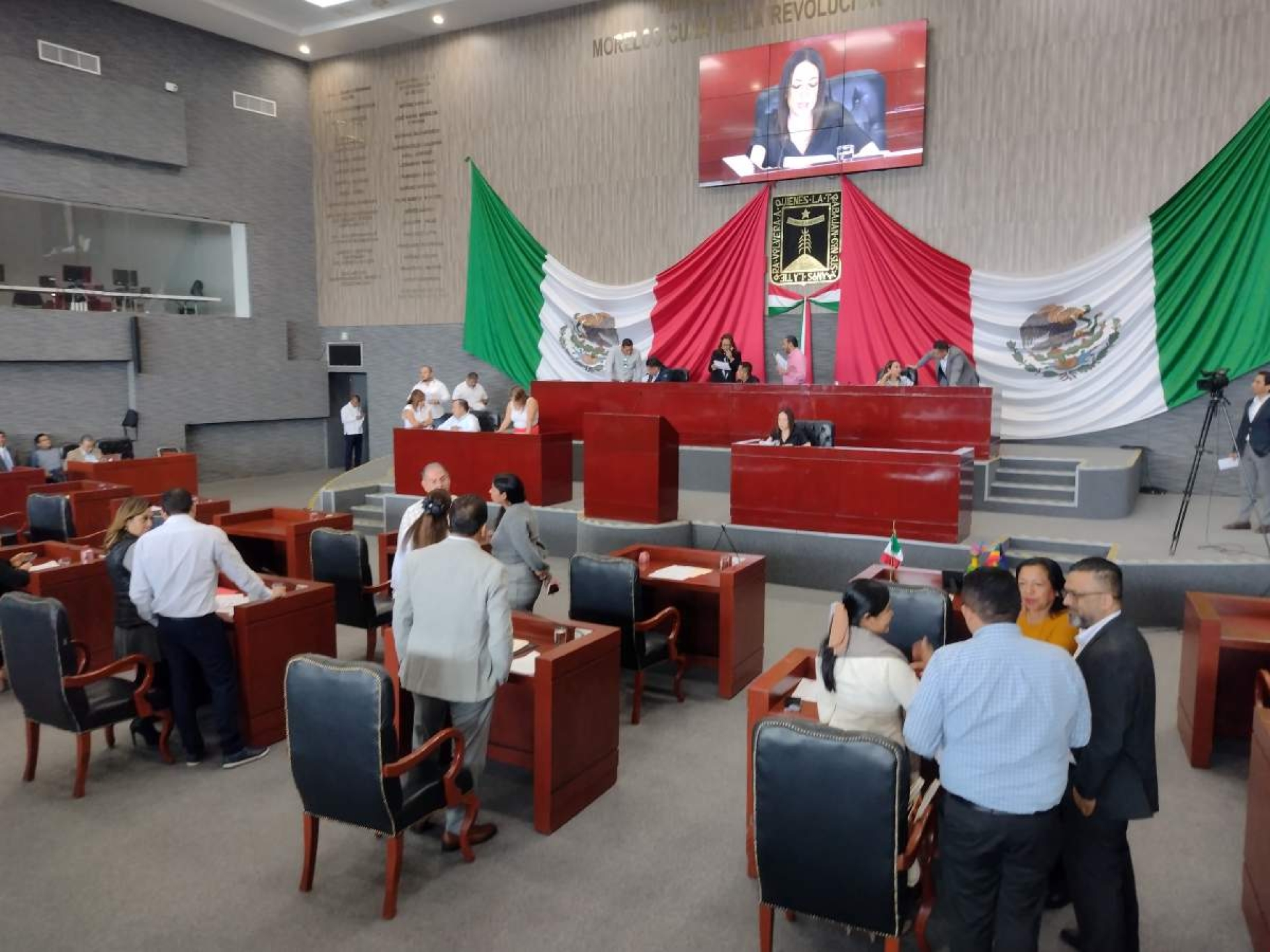 Nuevamente aplazan nombramientos de contralores