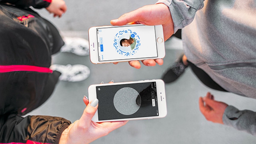La nueva función para añadir amigos en Facebook Messenger te recordará mucho a Snapchat