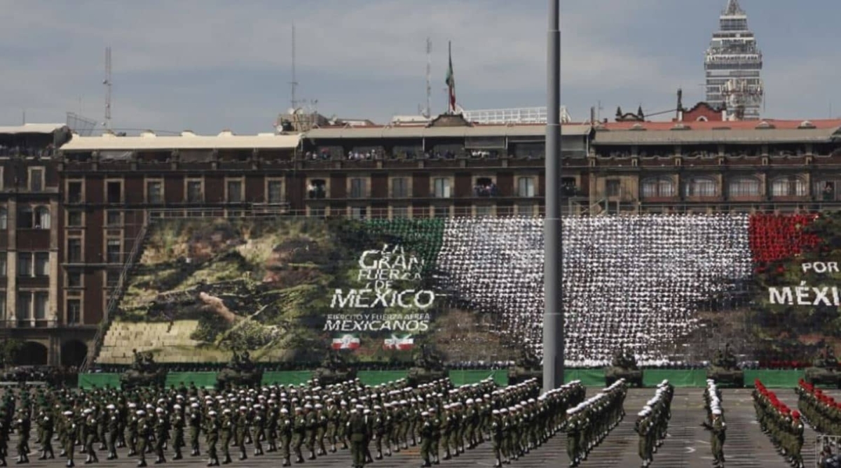 "Personas con esquema de vacunación completo podrán ir al Zócalo el 20 de noviembre": AMLO
