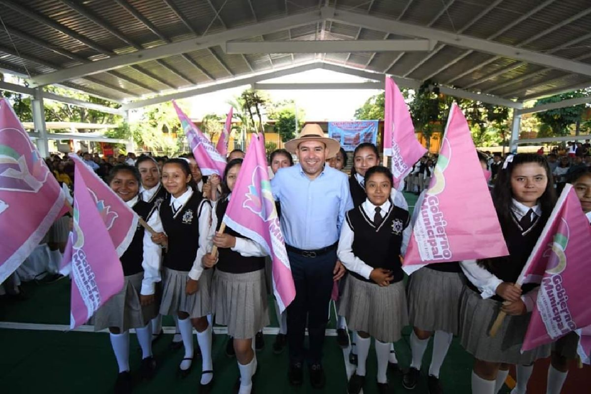 Inauguran techumbre en Secundaria Técnica de Oaxtepec