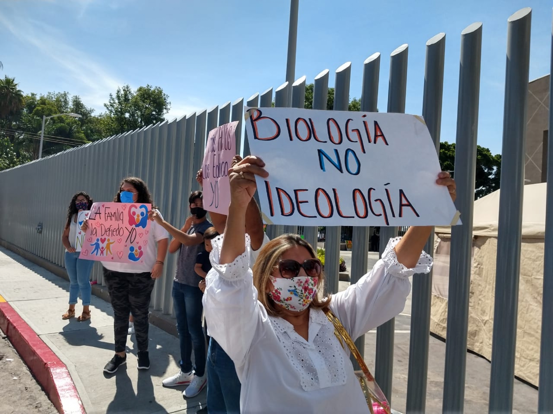 Demandan feligreses de iglesia La Roca que se legisle con perspectiva de familia