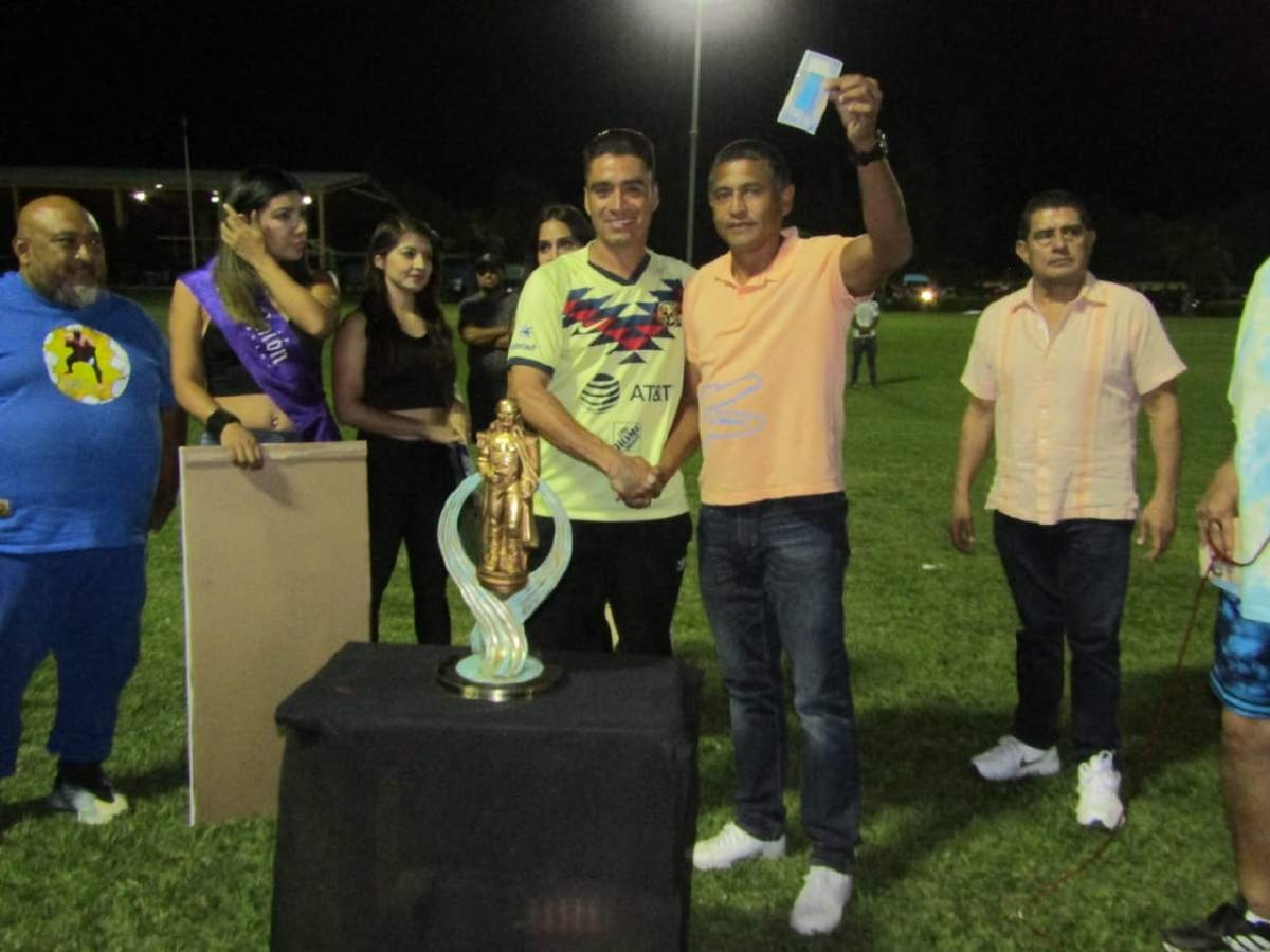 Reconocen a Gerardo Piñeiros y a Ademir Tadeo