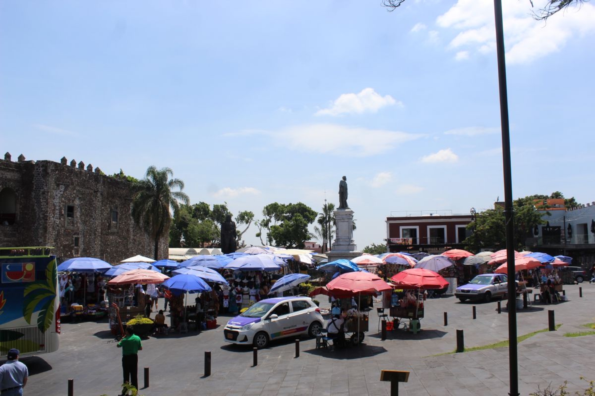 Artesanos temen ser desalojados del zócalo de Cuernavaca