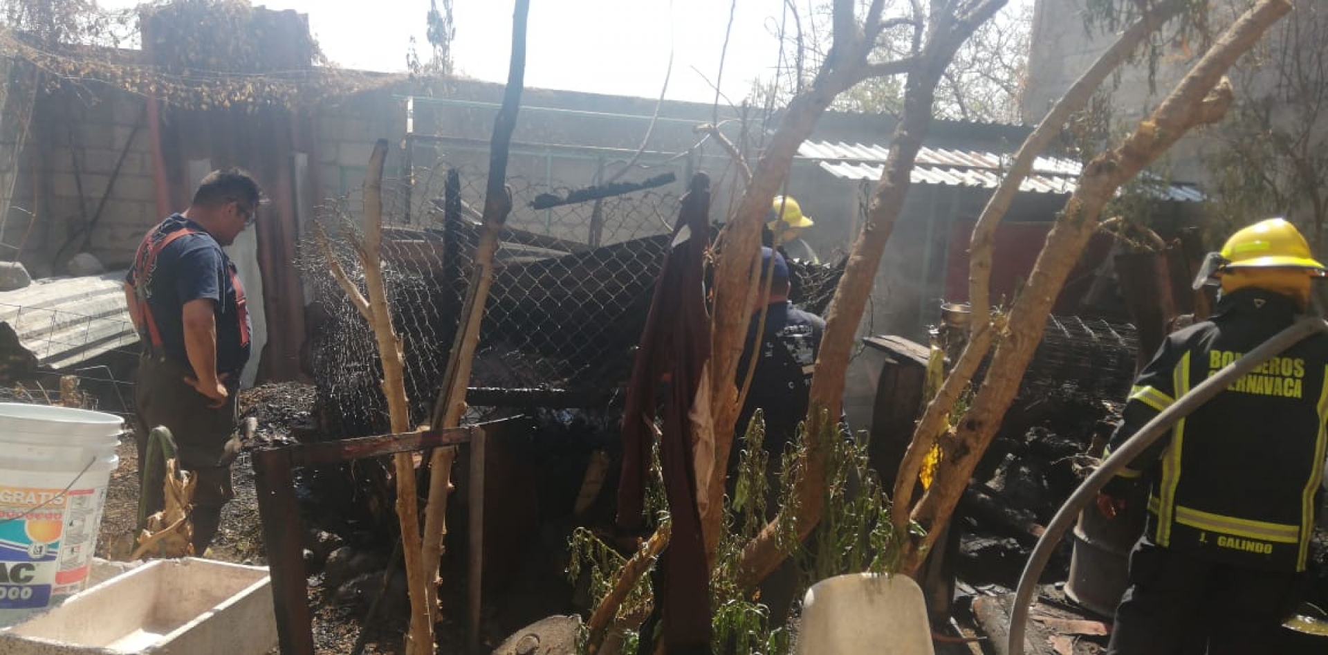 Sofocan bomberos incendio en una vivienda en la colonia La Unión, en Cuernavaca