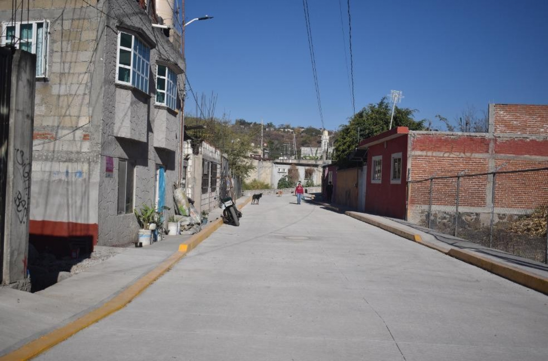 Pavimenta Ayuntamiento de Jiutepec vialidad en Ampliación Poniente Calera Chica