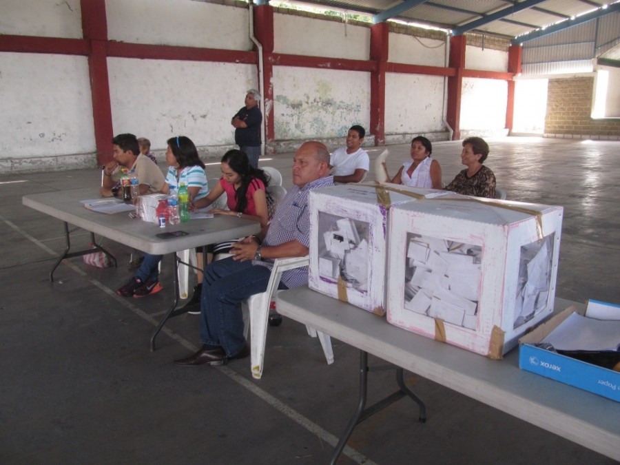Elecciones para ayudantes, tranquilas y con regular afluencia en municipios del sur