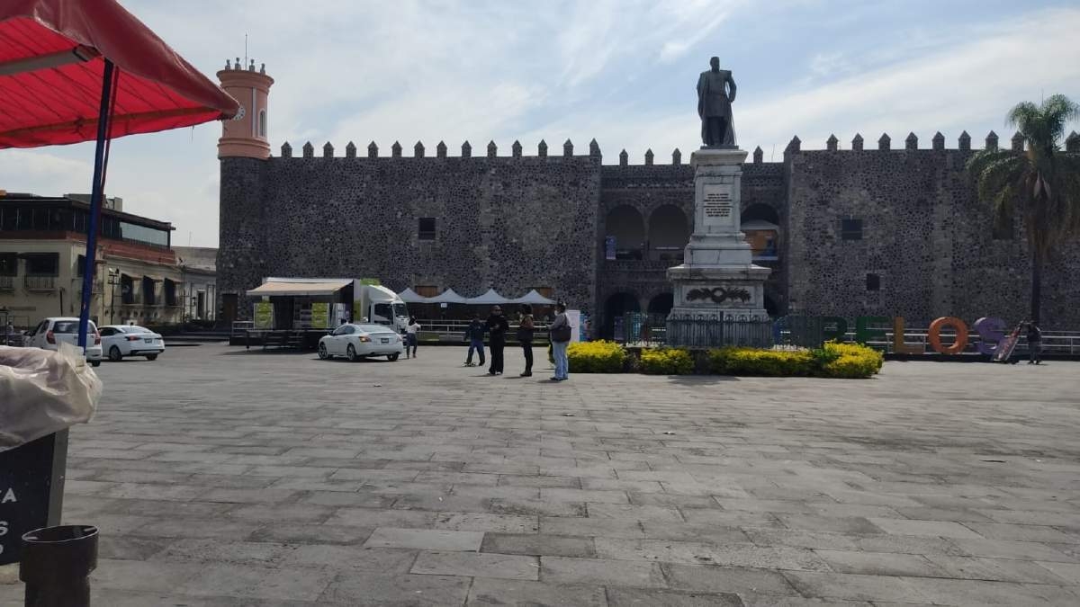 Financiarán cerco para proteger el Palacio de Cortés del ambulantaje