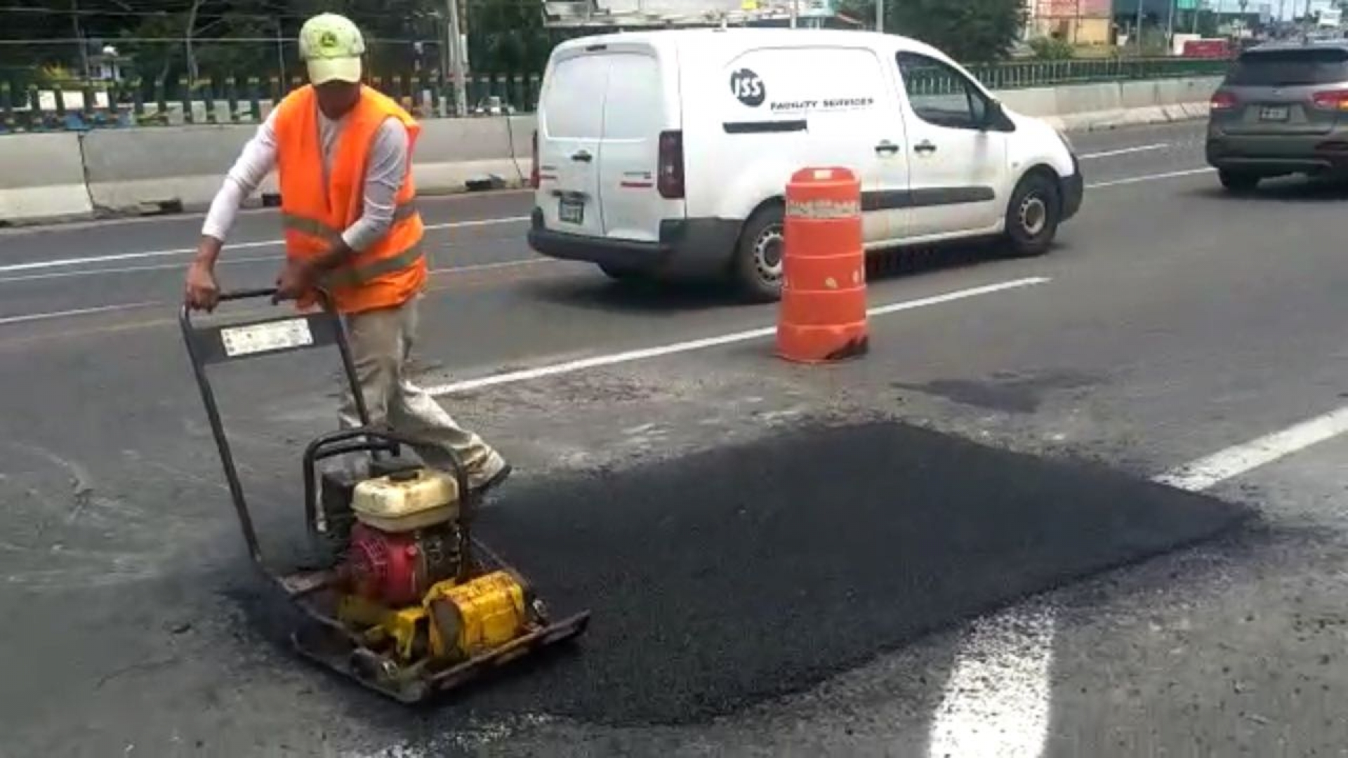 Repara SCT bache en paso exprés, nuevamente