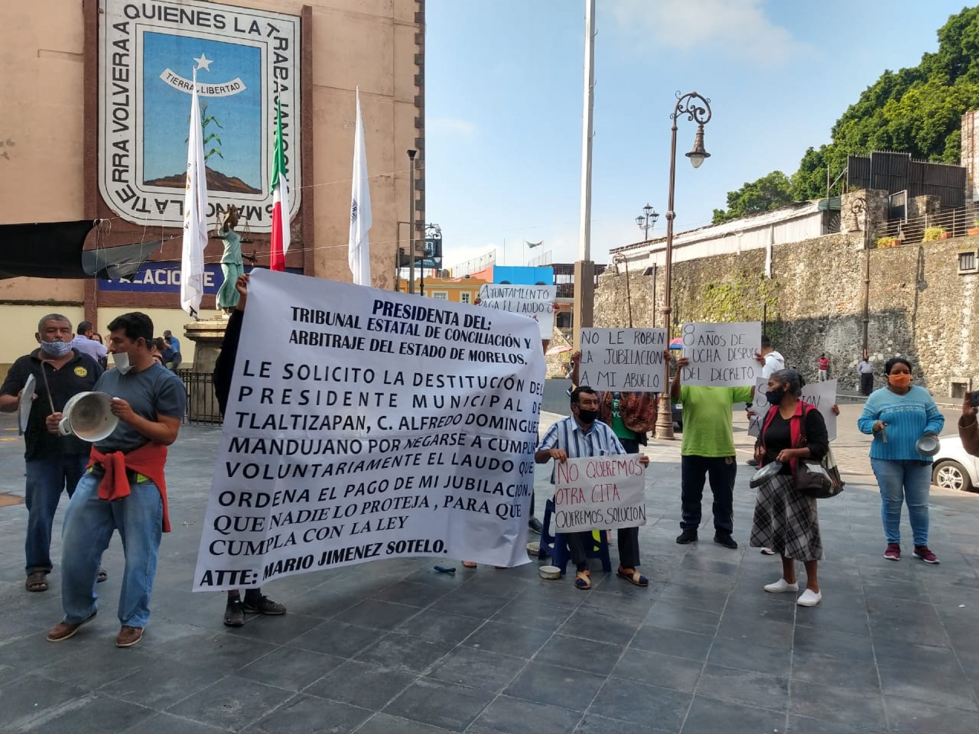 Ex trabajadores de Tlaltizapán protestan en el TECA