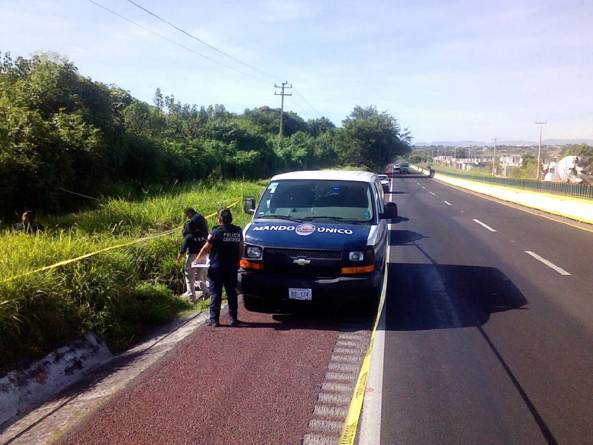 Hallan muerto a un joven en un desagüe
