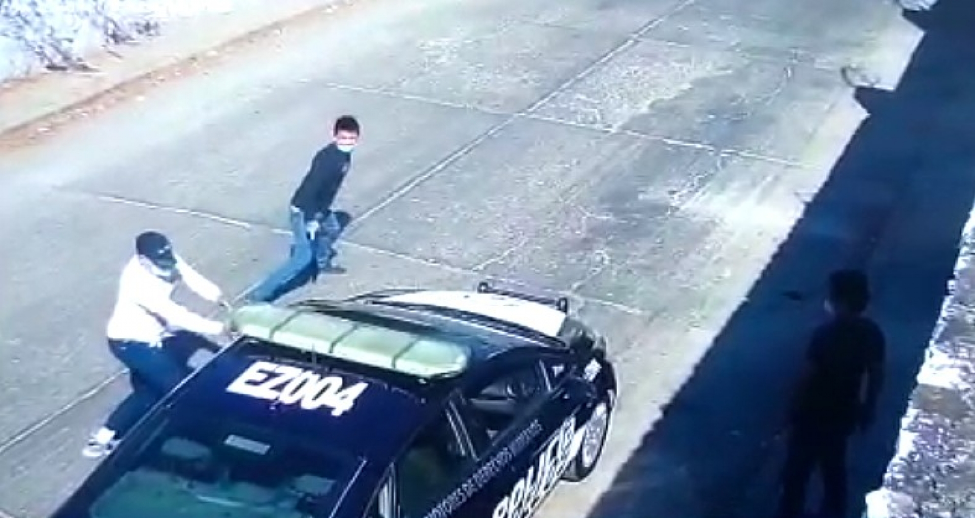 Asesinan a tiros a un agente de tránsito en la colonia Tres de Mayo