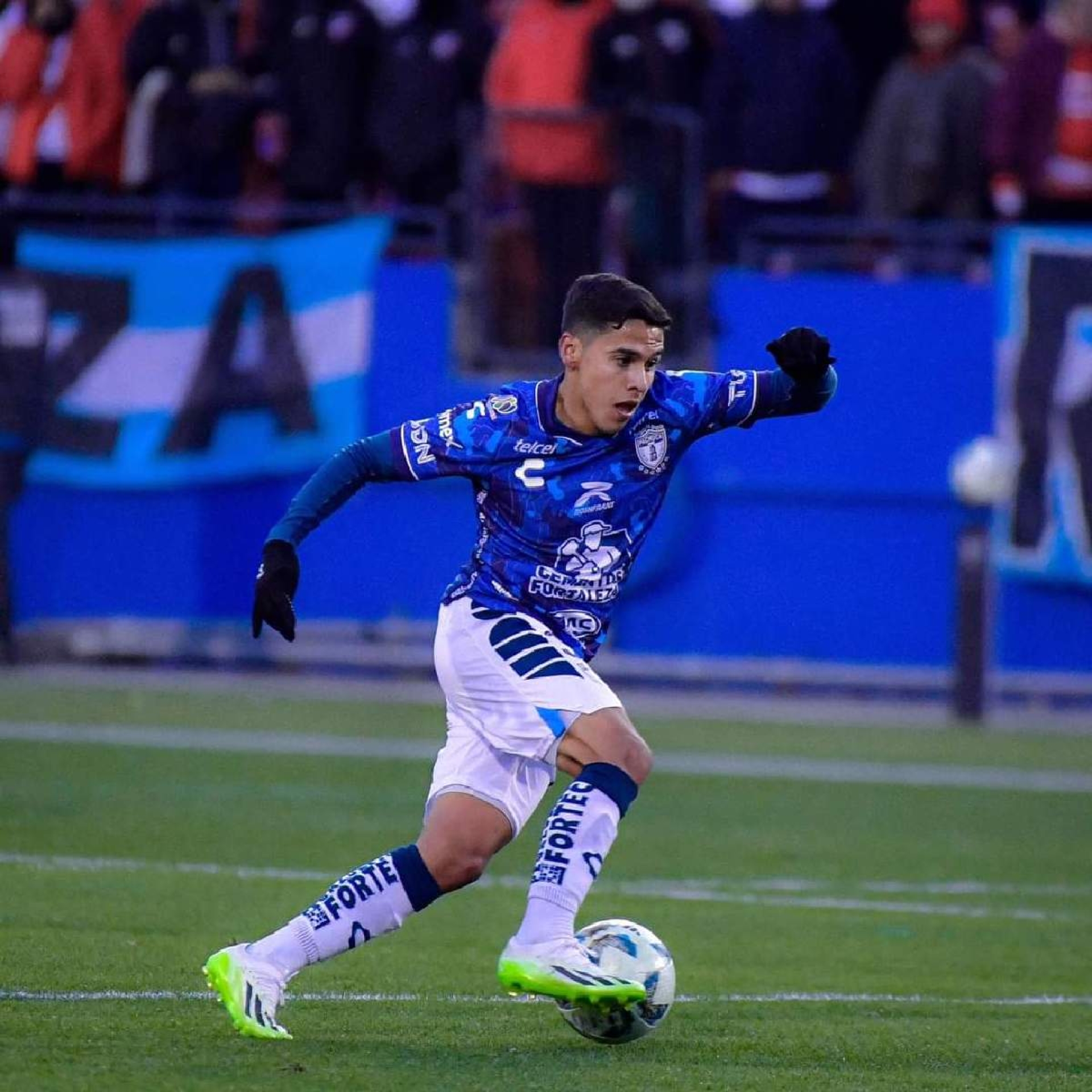 Adrián Sánchez se estrena con Pachuca