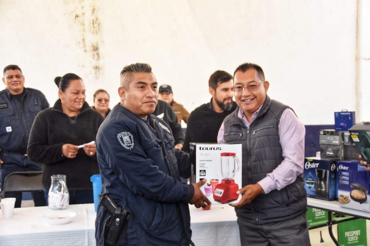 Reconocen labor de policías municipales en Yautepec