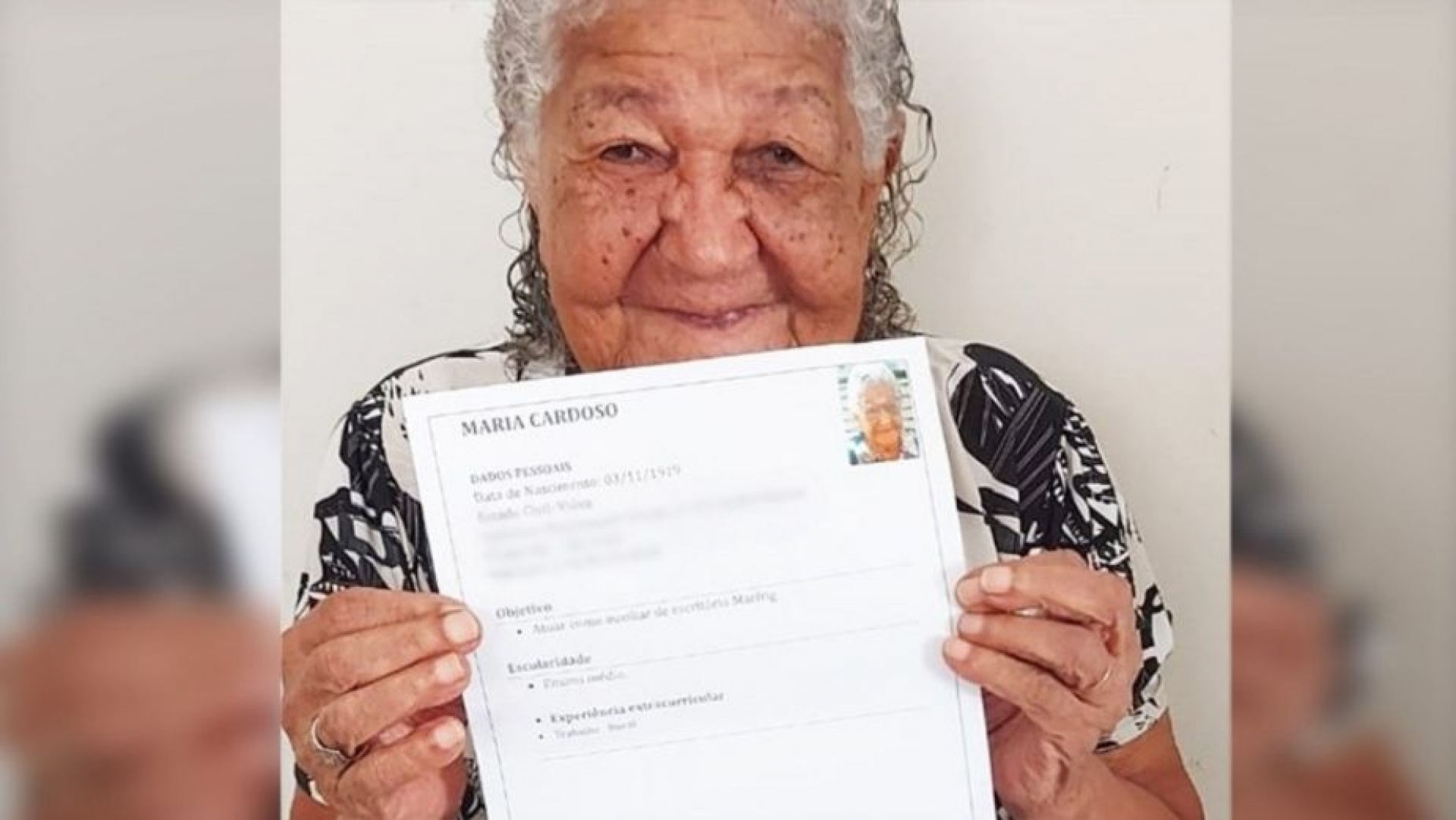 Abuelita de101 años envía su CV al área de Recursos Humanos y se hace viral