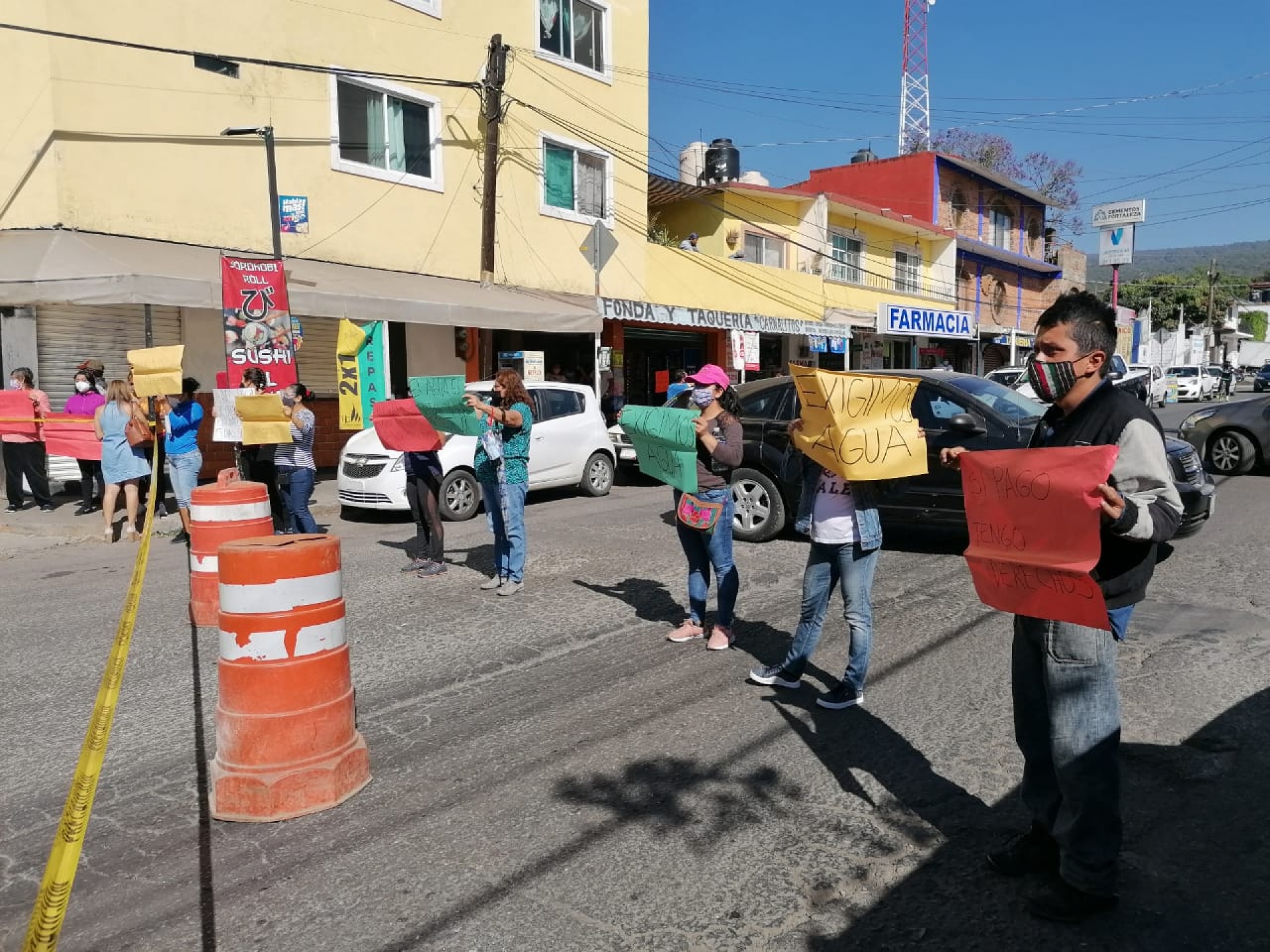 Protestan vecinos de la colonia Ocotera por falta de agua potable
