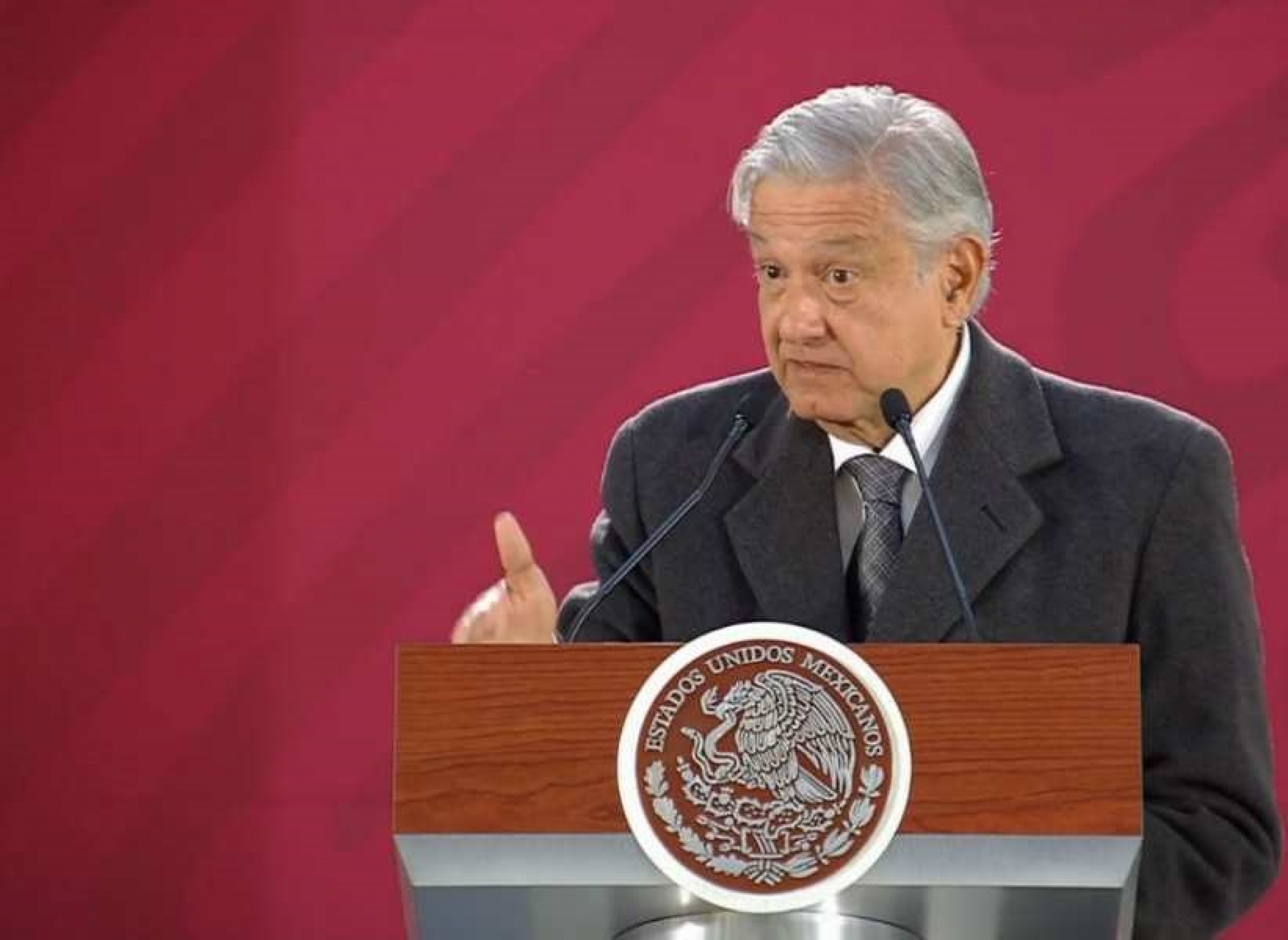 AMLO pide acabar con "vicios" en impartición de justicia