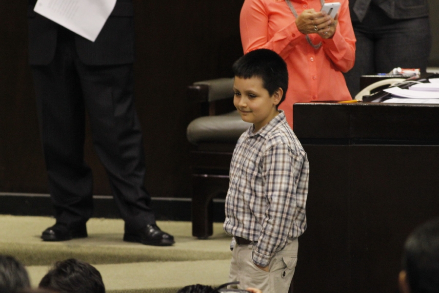 Fuerte declaración de Carlos Santamaría, niño genio a diputados