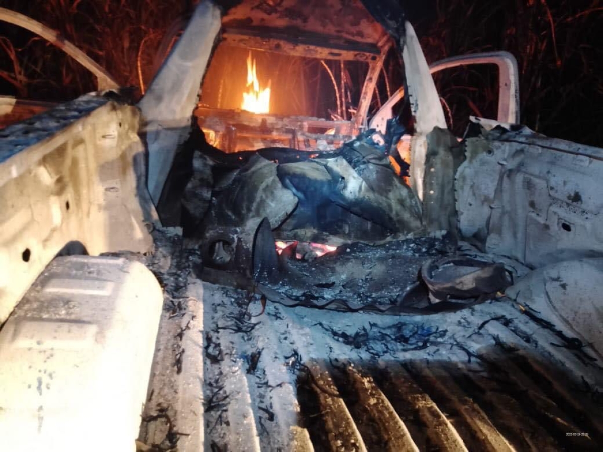 Localizan cadáver tras explosión de tanque de gas en batea de camioneta