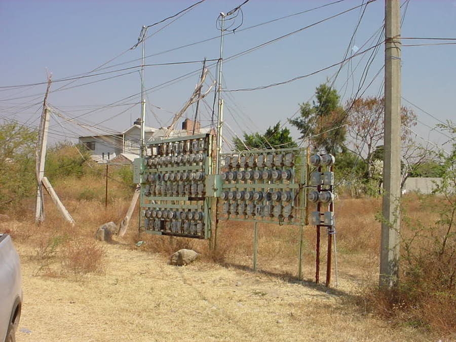 Vecinos de la colonia Tres de Mayo amenazan con linchar a ladrones de cable
