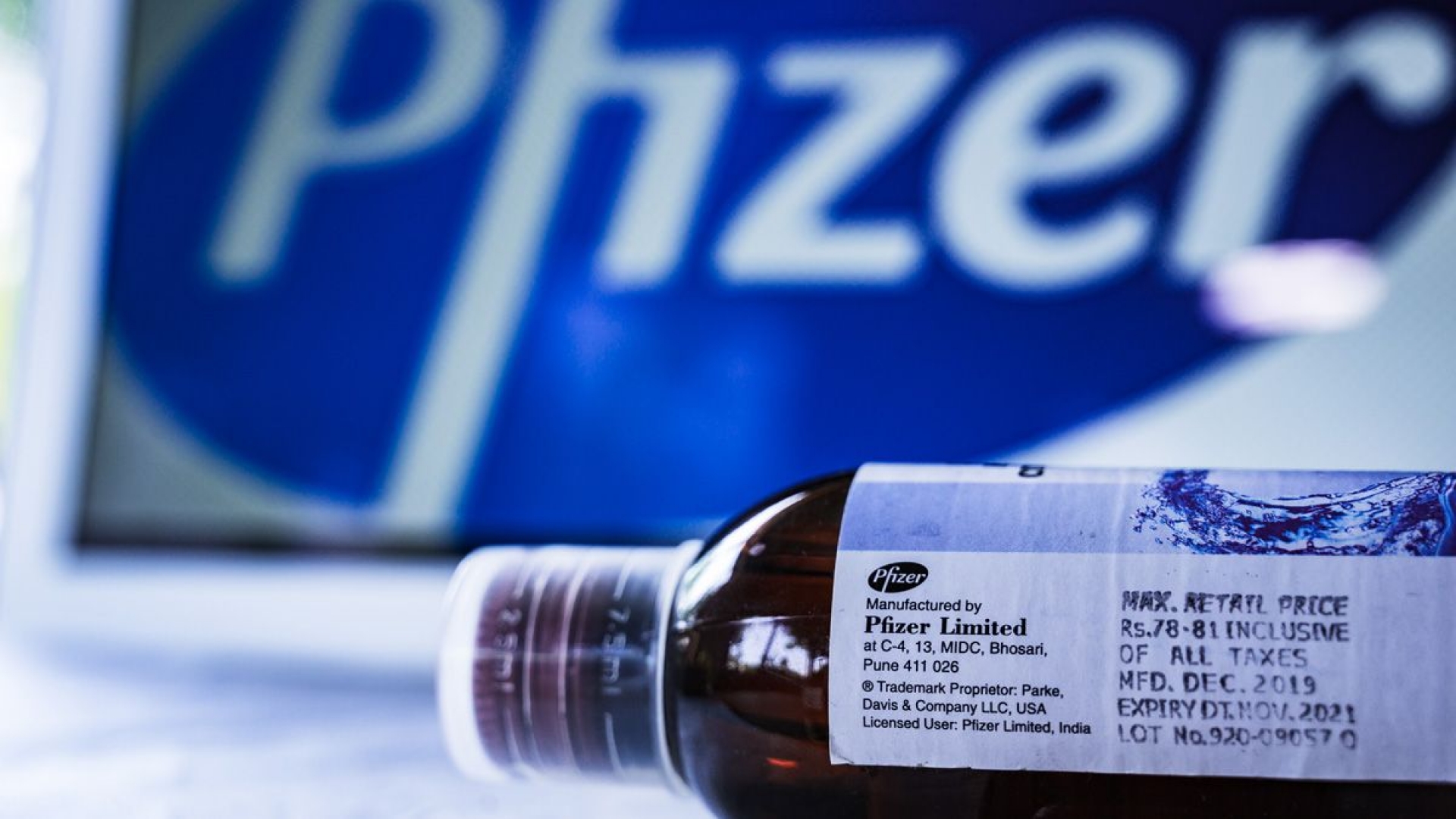 Pfizer se encargará de congelar vacuna COVID-19 en México