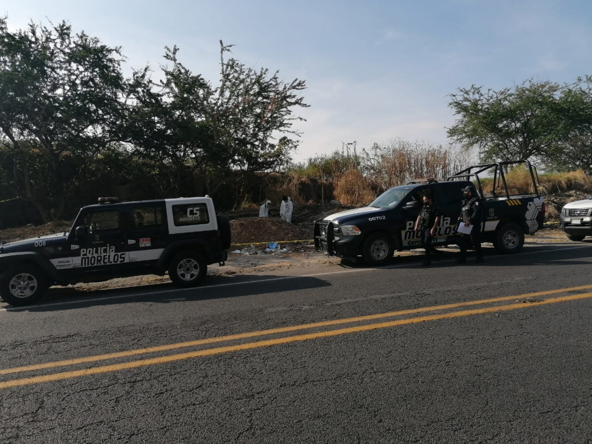 Abandonan un cadáver encobijado en Xochitepec