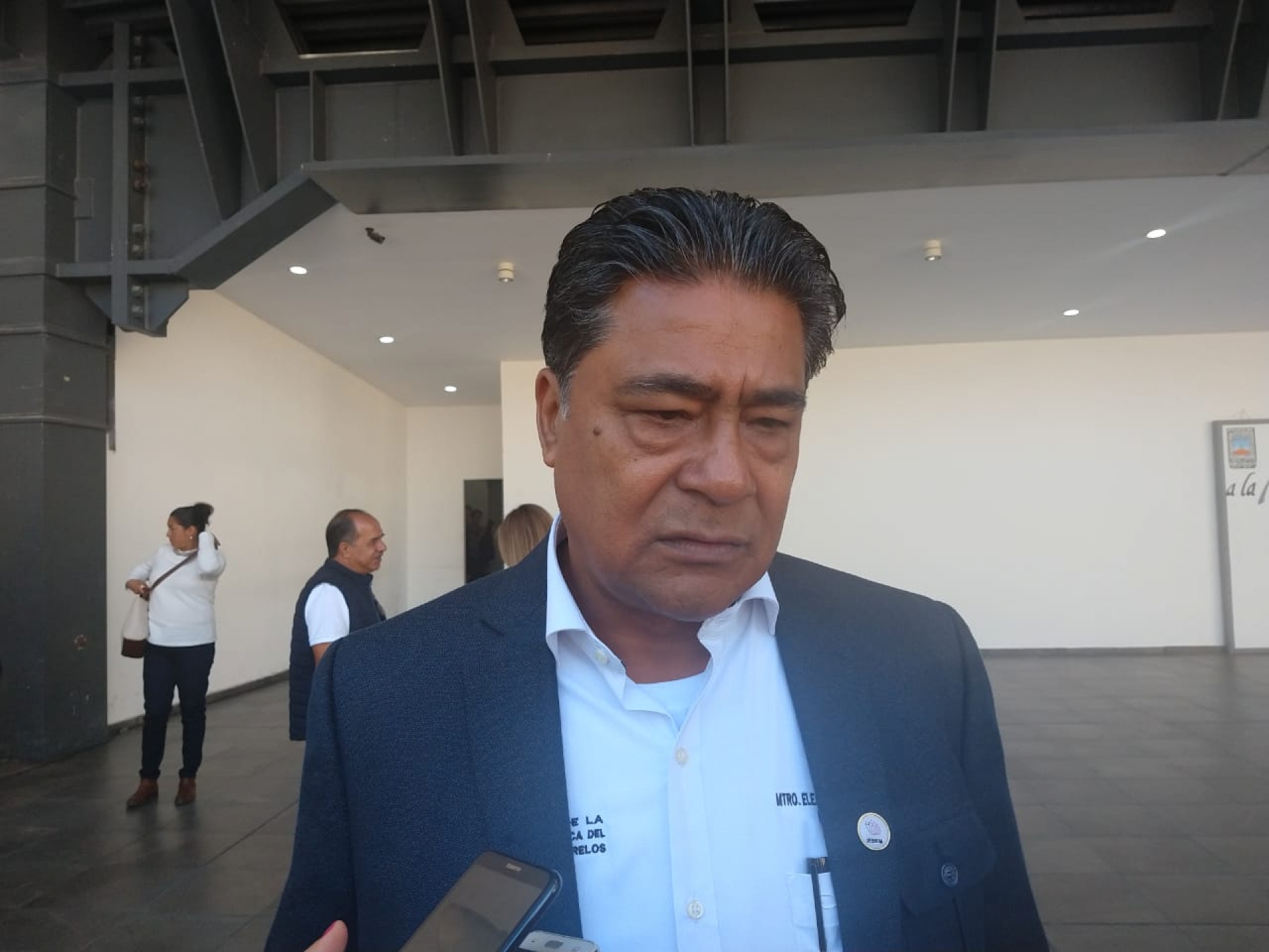 Investigan IEBEM y Salud causa de intoxicación de 33 niños en escuela 'Vicente Guerrero'