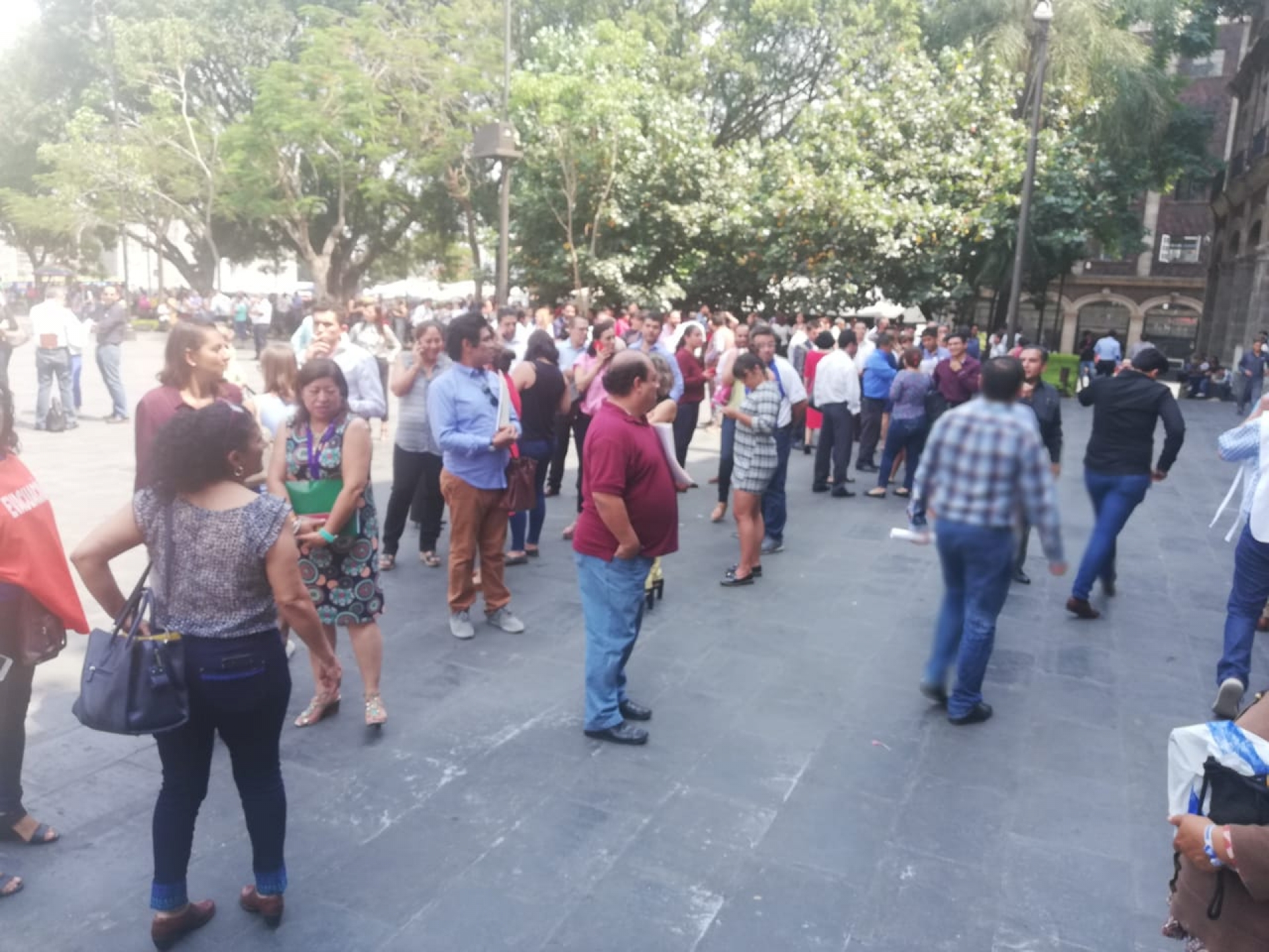 Evacuan Palacio de Gobierno tras activarse alarma sísmica