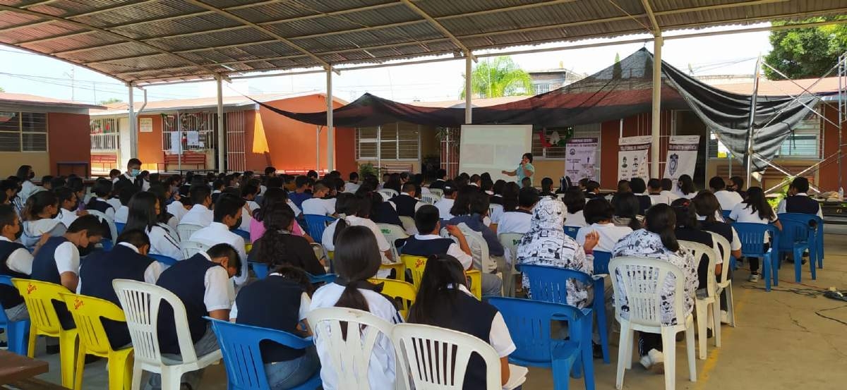 Previenen delitos cibernéticos en escuelas de Cuautla