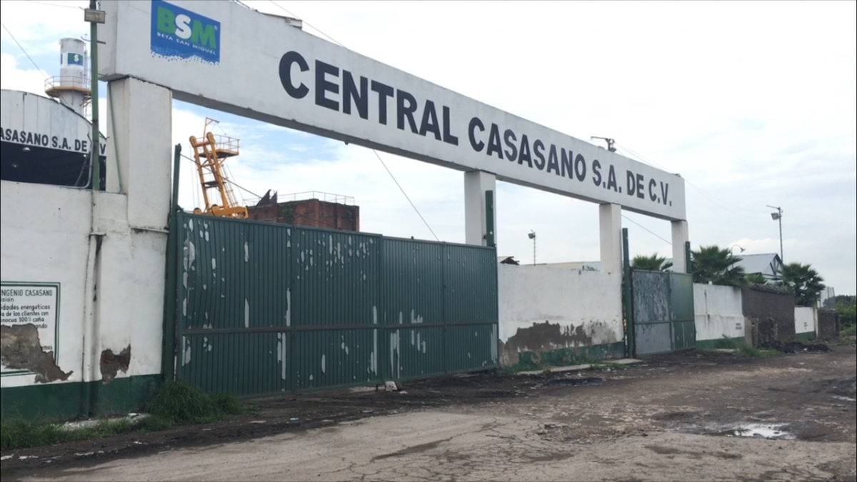 Se manifiestan productores de caña en el ingenio de Casasano