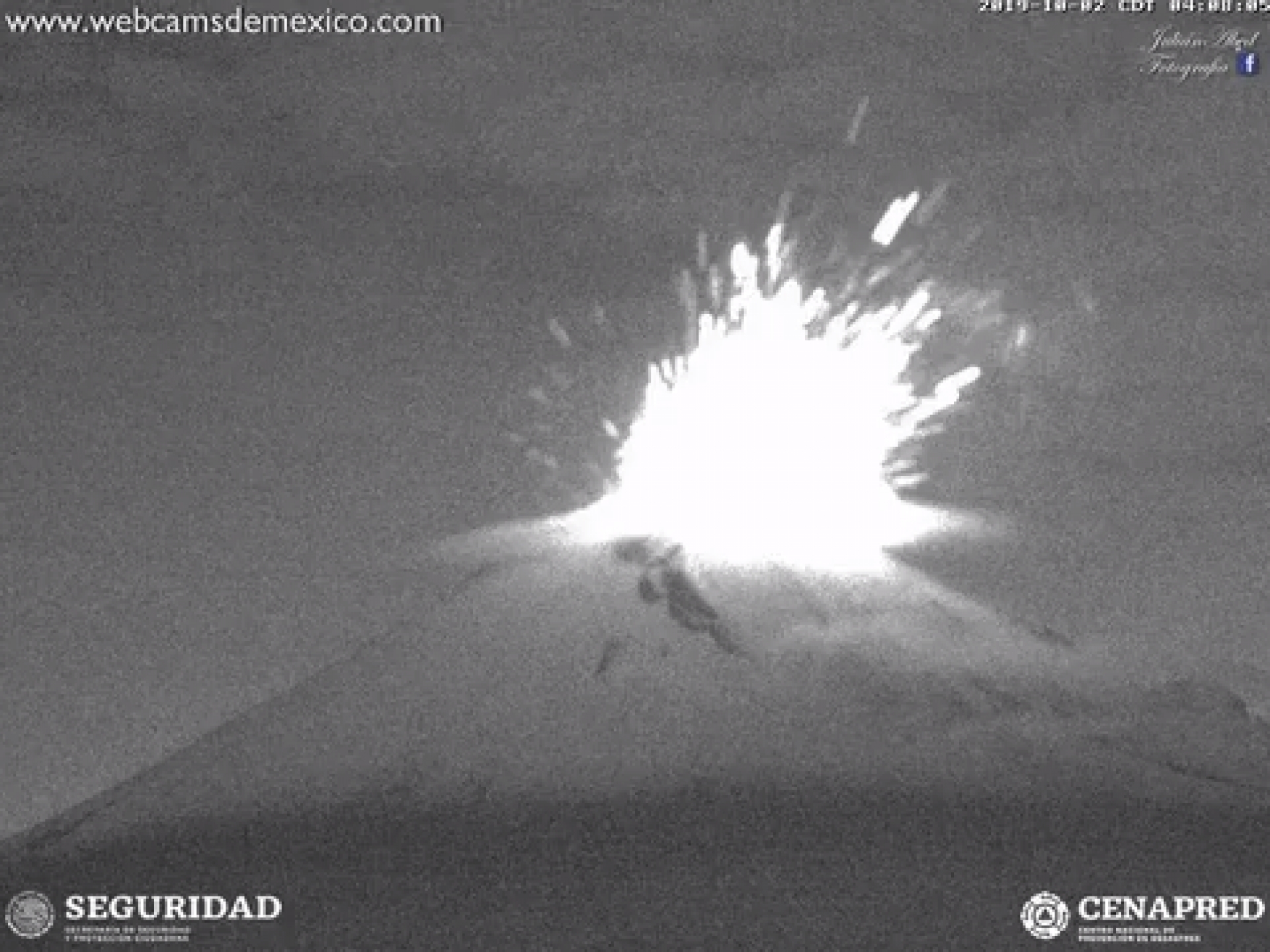 Presenta Popocatépetl dos explosiones; semáforo permanece en amarillo fase dos