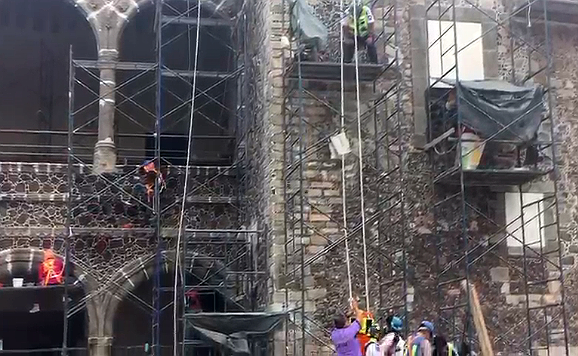 Resulta herido trabajador en obras de reconstrucción del Palacio de Cortés