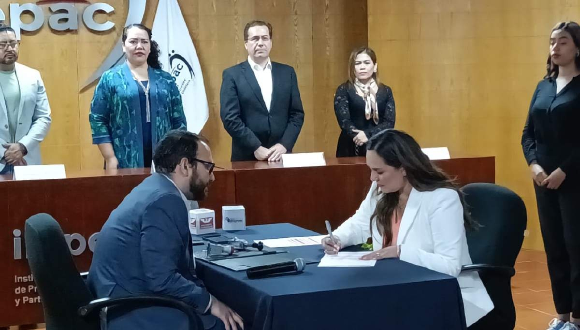 Tres mujeres buscarán la gubernatura