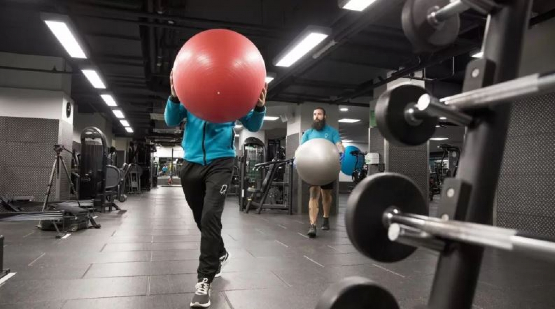 ¿Qué tan seguro es ir a un gimnasio durante la pandemia de COVID-19?