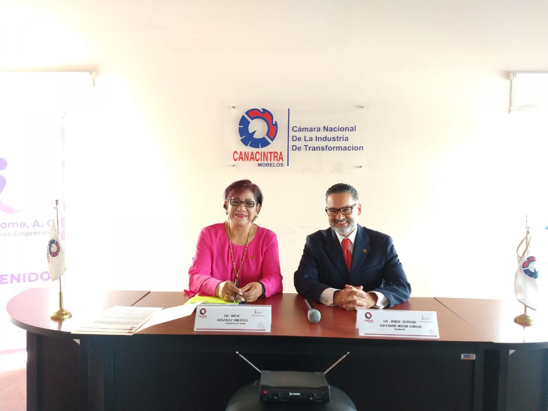 Firman convenio Canacintra e Income Mujeres Empresarias