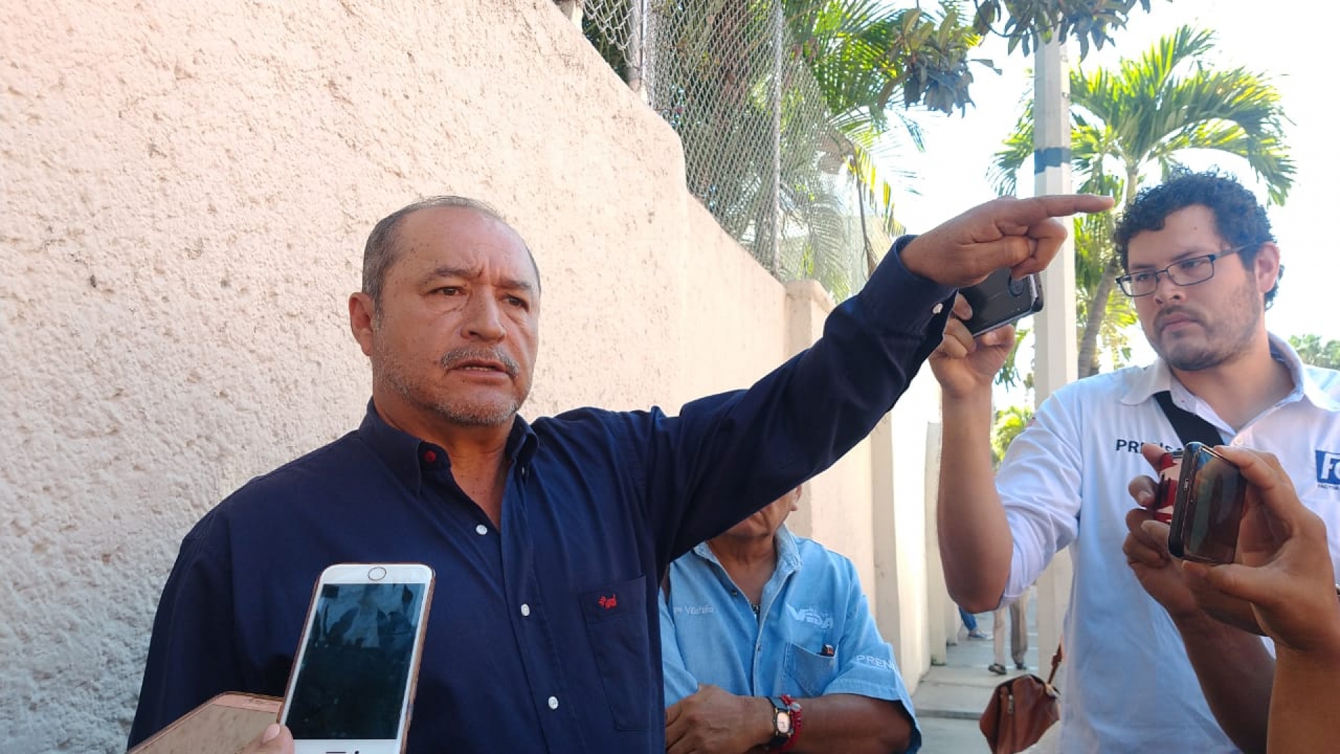 Introductores de carne protestan en el ayuntamiento capitalino