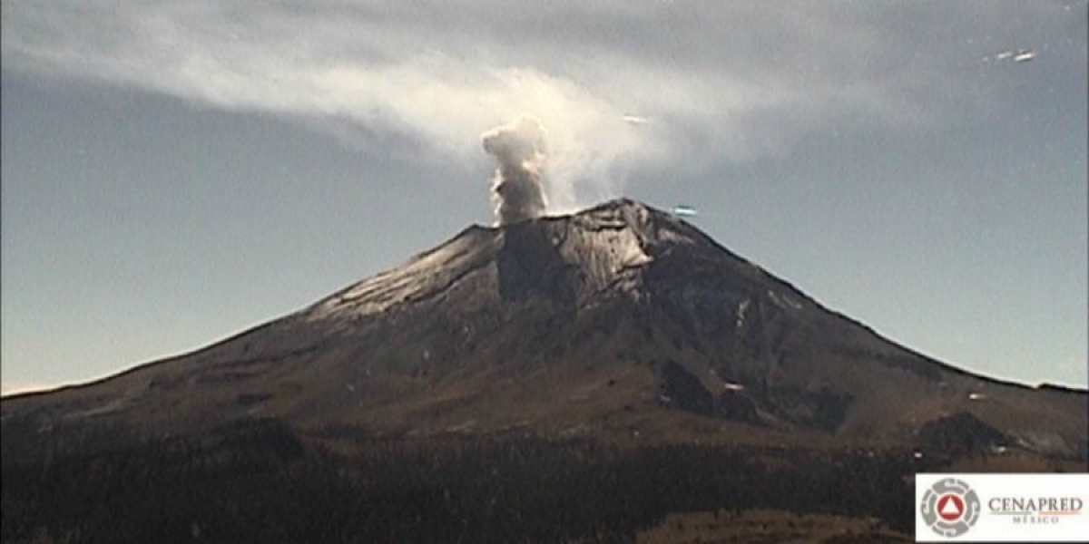 Registran 105 exhalaciones de baja intensidad del volcán Popocatépetl