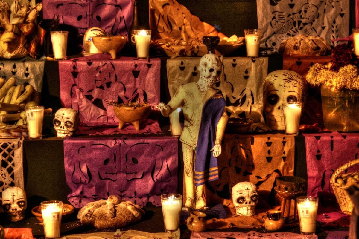 El muerto al cajón y el vivo al fiestón