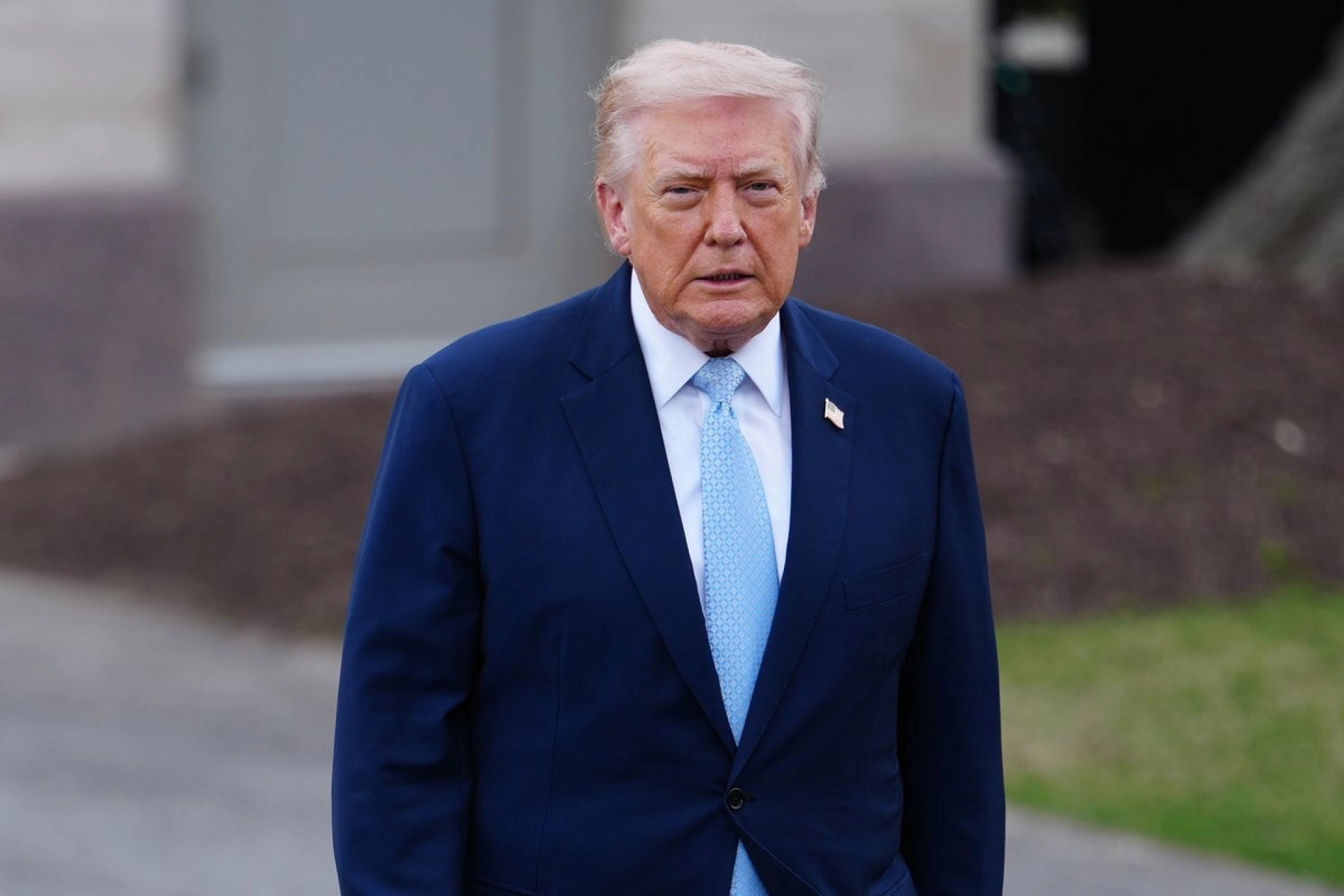Trump considera reducir acciones militares en Medio Oriente tras avanzar contra Irán