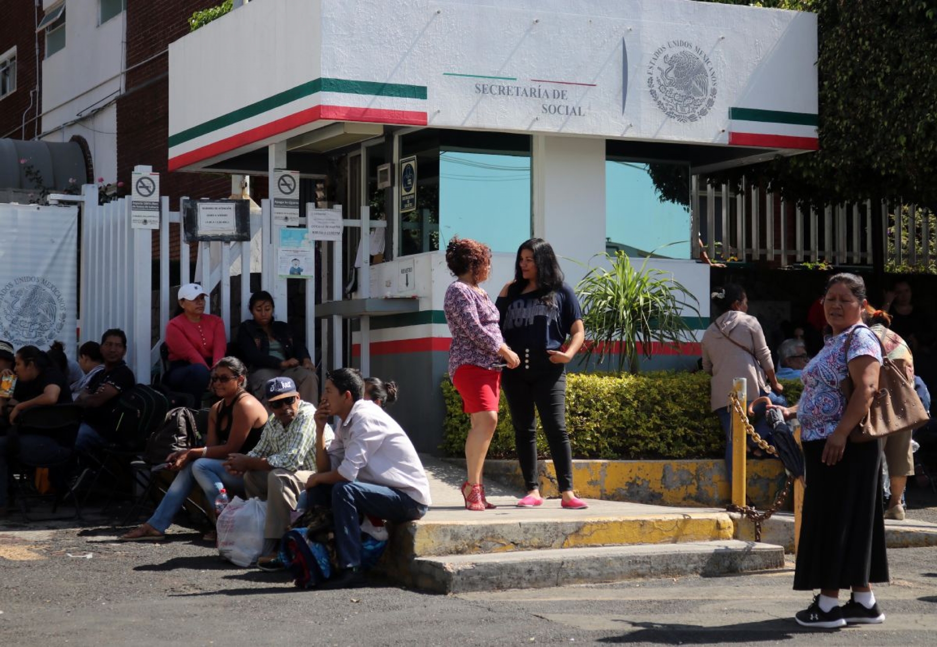 Protesta UNTA por falta de apoyos