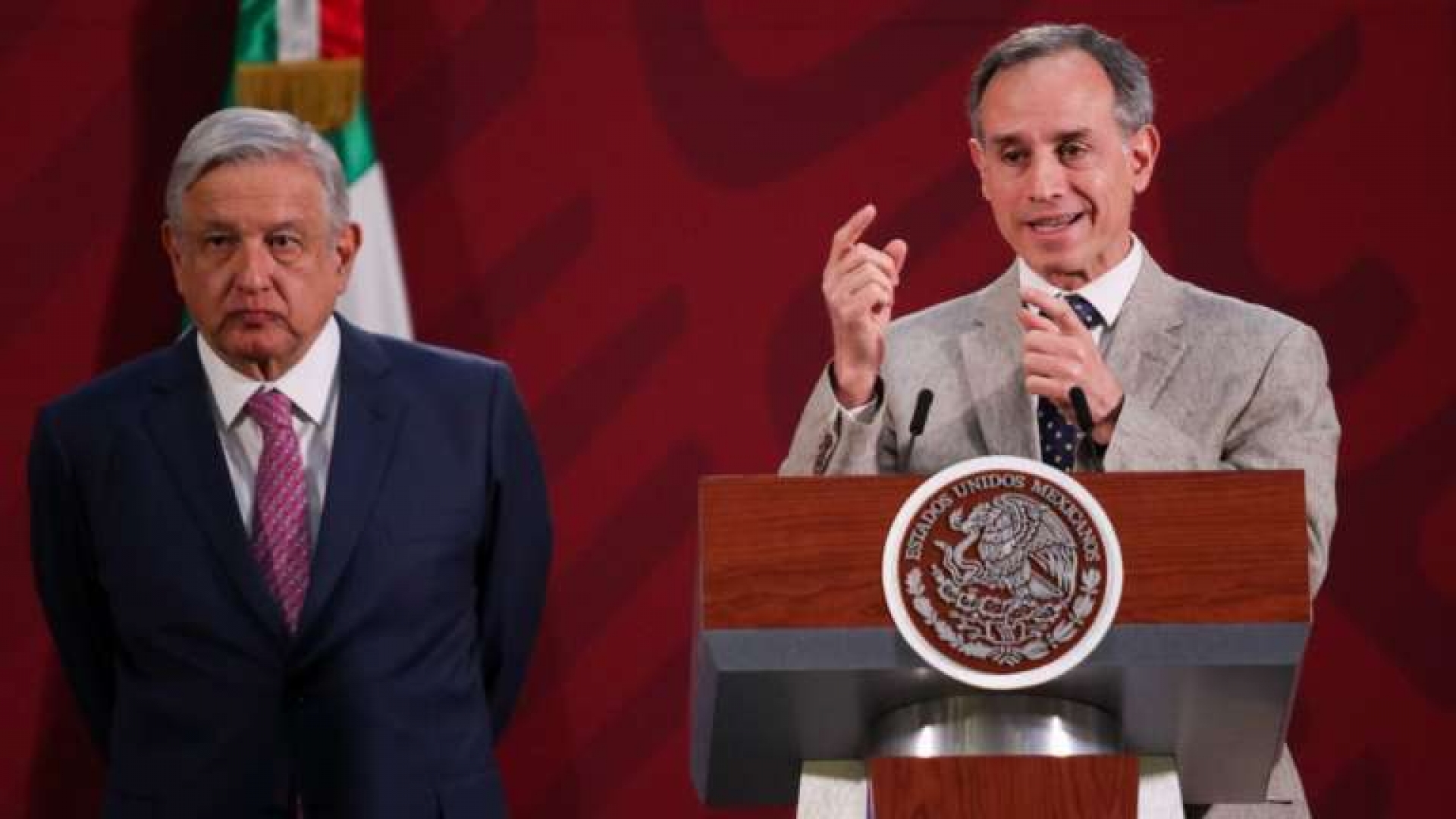 Gobernadores quieren reunión con AMLO y no con Gatell para atender temas de Covid-19