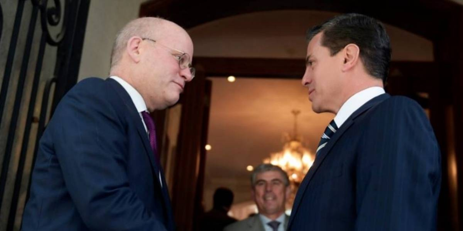Peña Nieto se reúne con el director de General Electric en Los Pinos