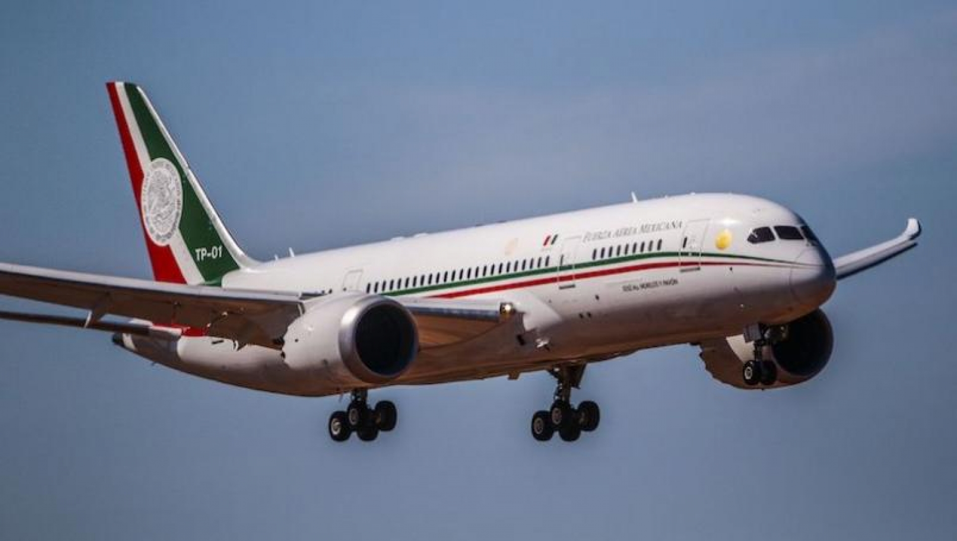 Venta de boletos para rifa del avión presidencial iniciará en pleno paro nacional de mujeres