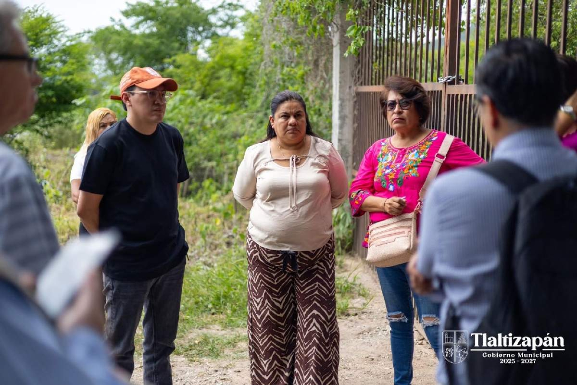 Revisan predio donde construirán instalaciones deportivas y de vivienda