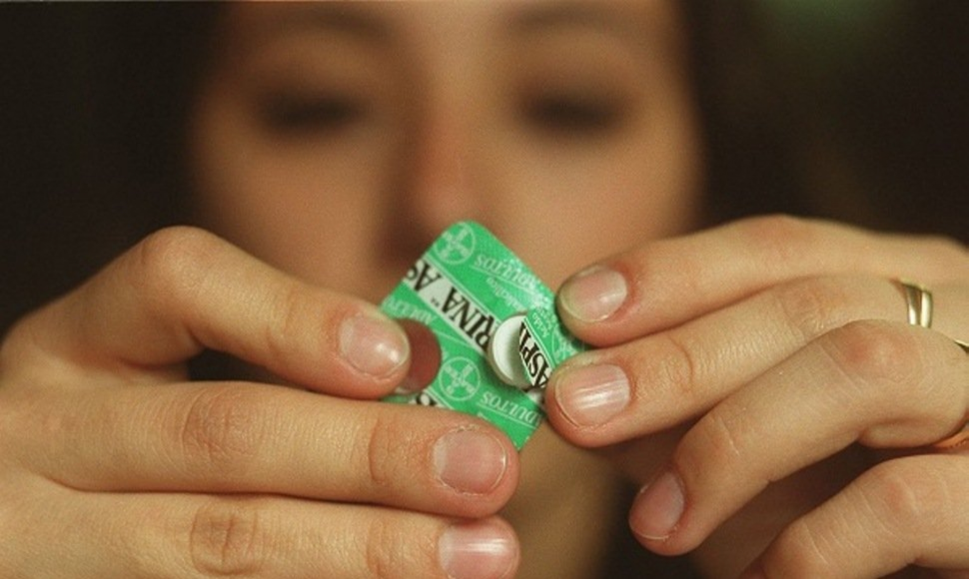 Recomiendan a personas sanas dejar de tomar aspirina para prevenir males cardíacos