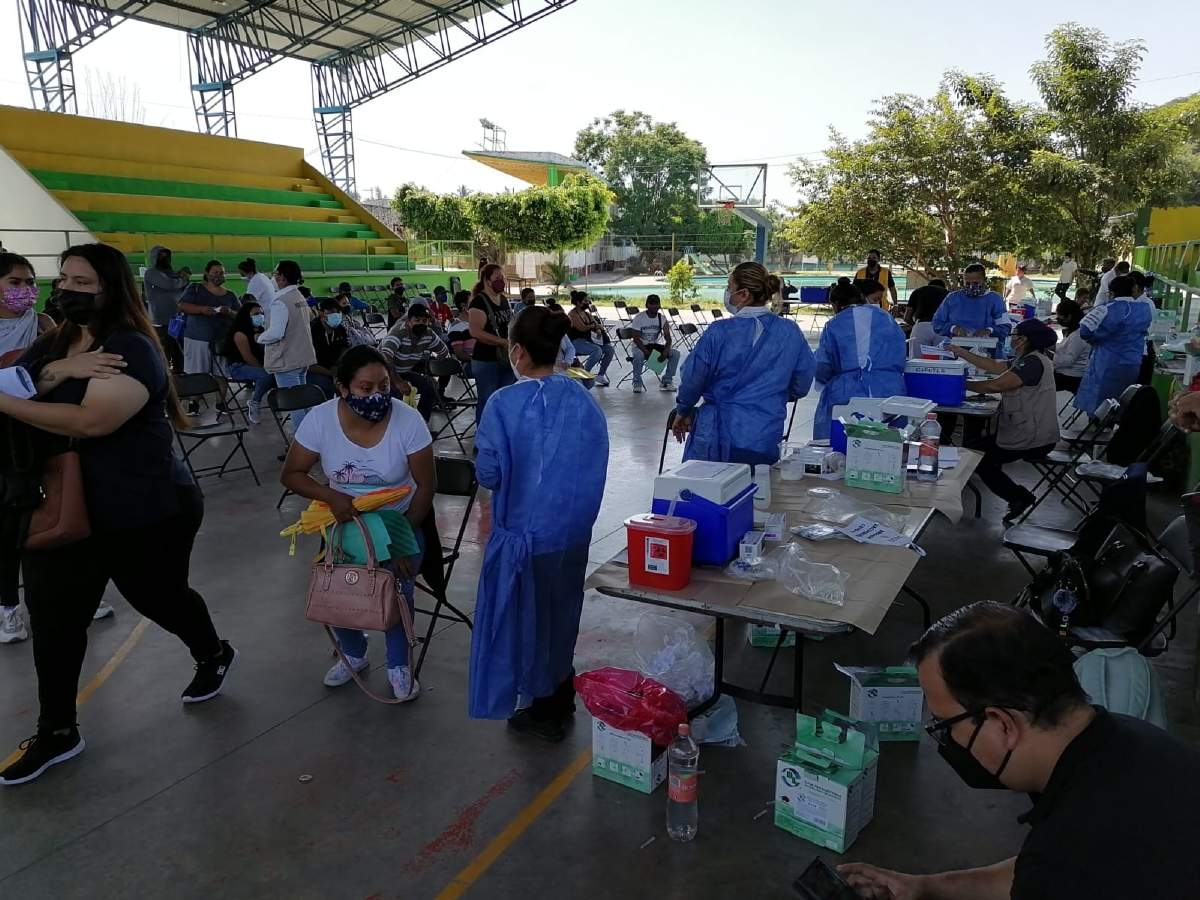 Insuficientes, las vacunas para rezagados en Cuautla