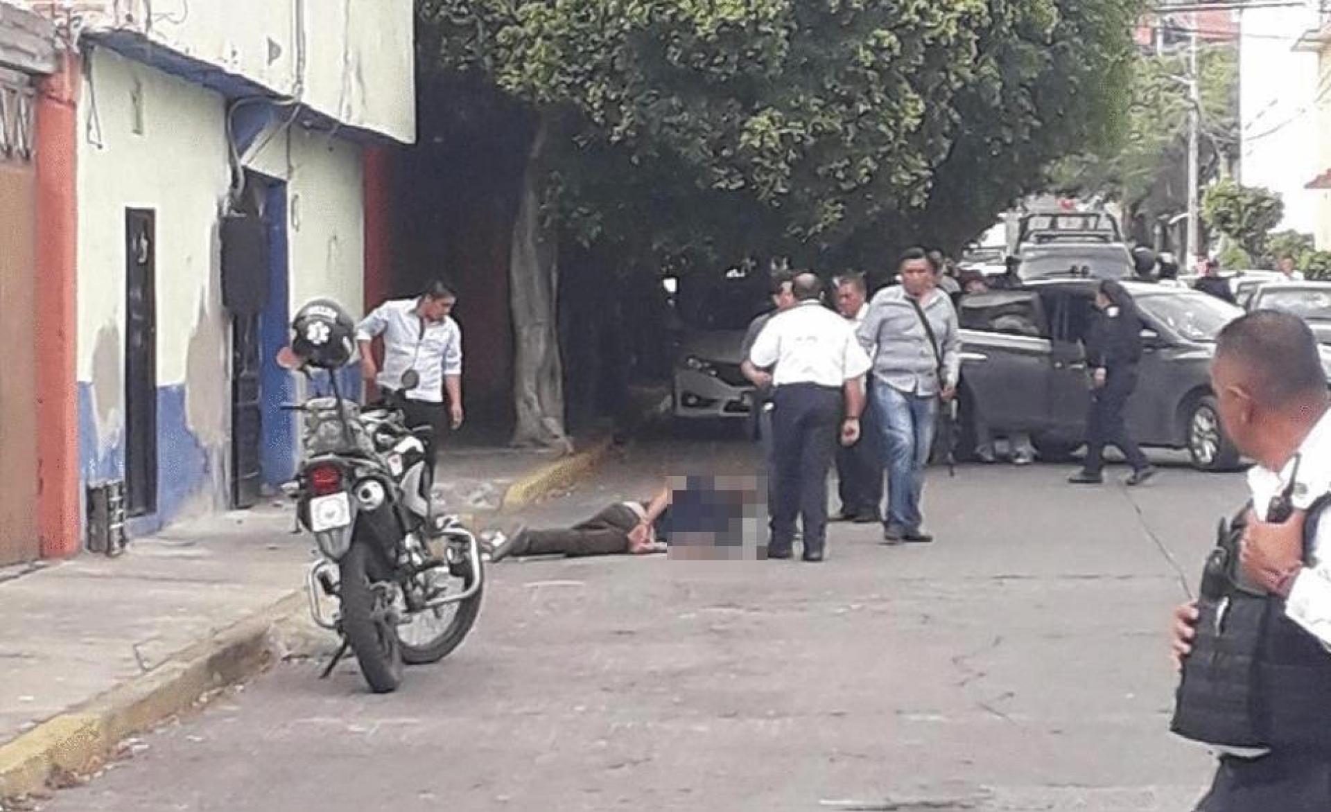 Lesionan de un tiro a un hombre en la colonia Flores Magón