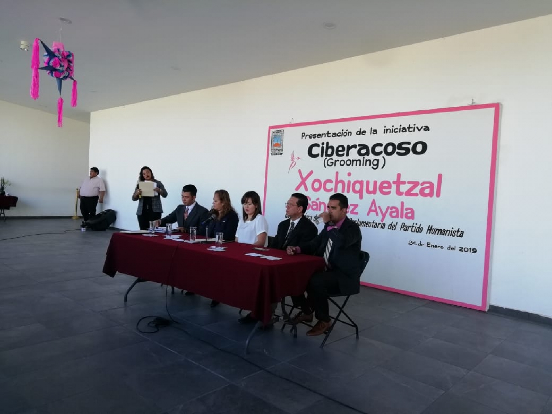 Presenta diputada iniciativa sobre el tema del 'ciberacoso'