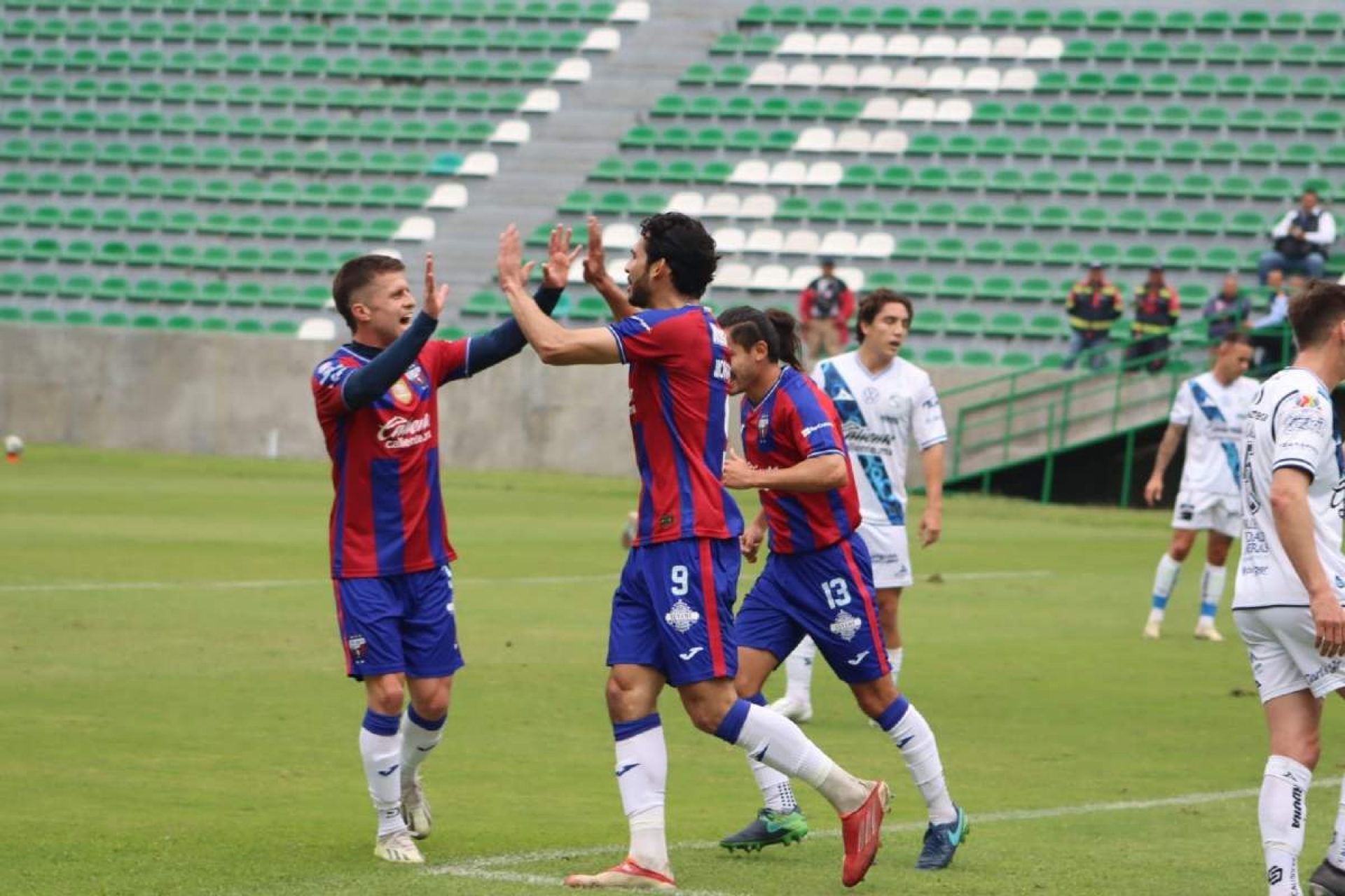 ¡Debut brillante!