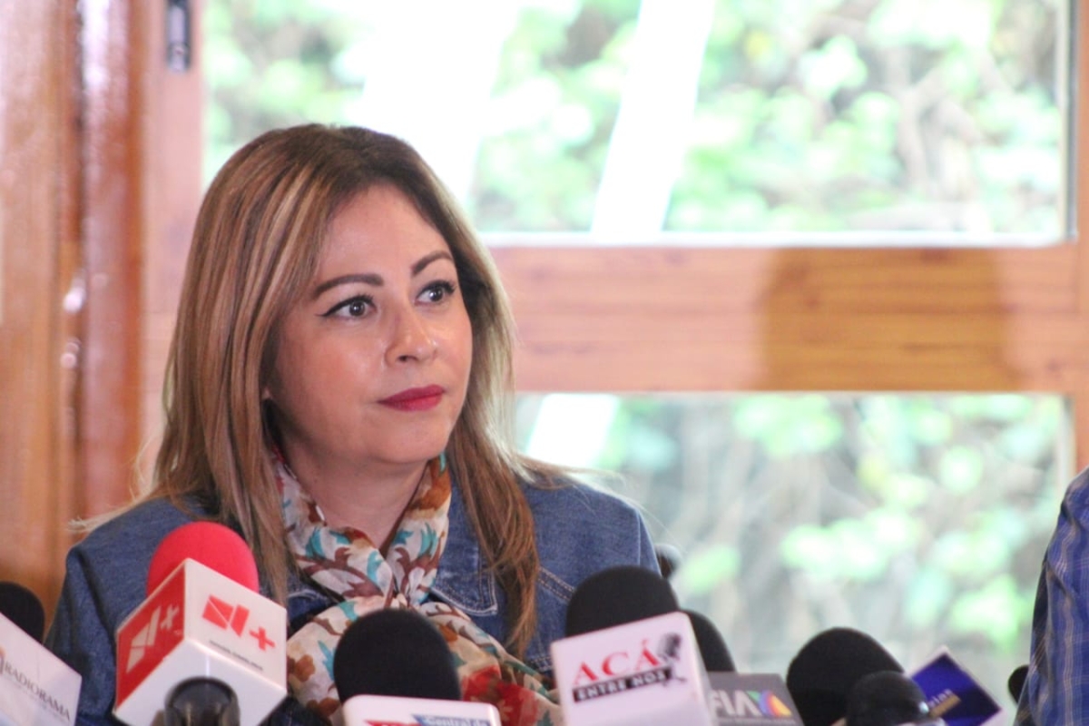 Se queja Lucía Meza de “guerra sucia”