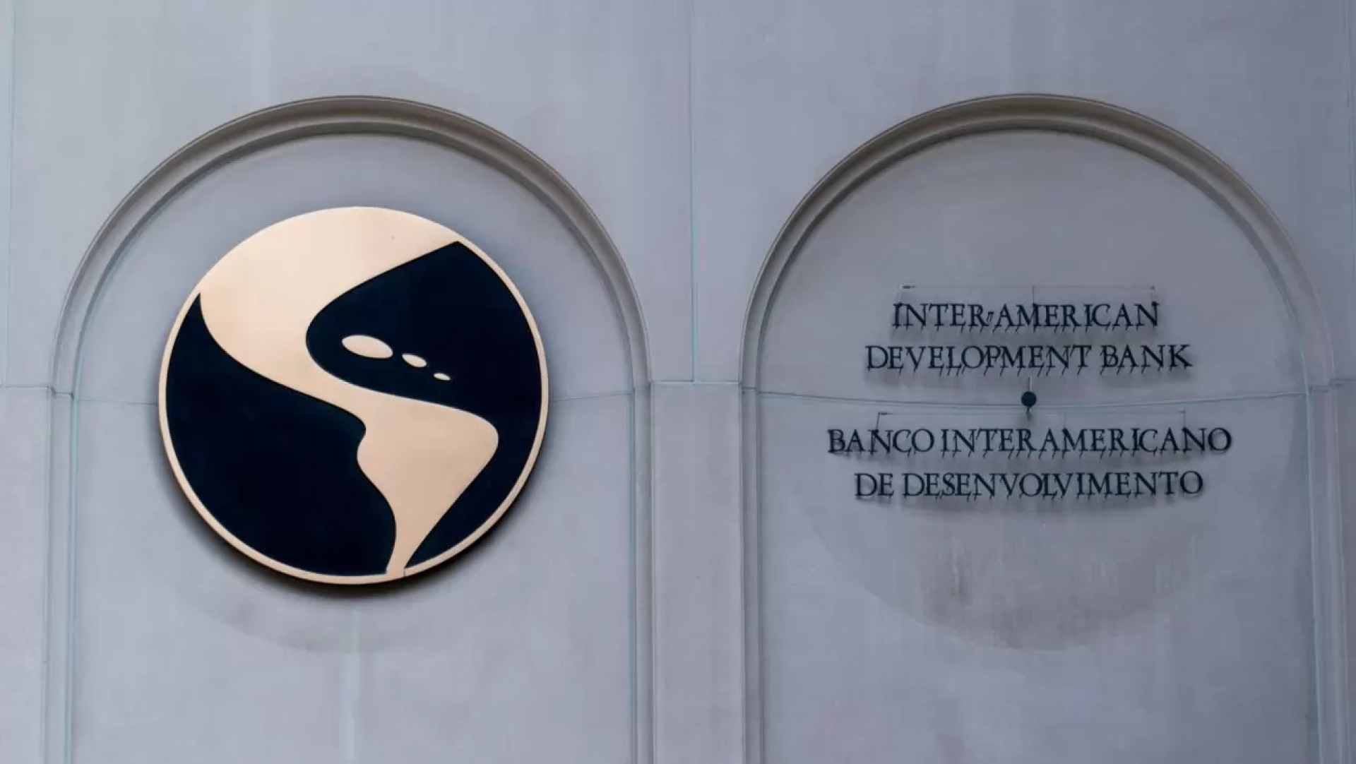 México se une a Unión Europea y pide retrasar elección de presidente del Banco Interamericano de Desarrollo